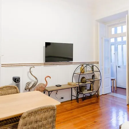 Moniz Cozy - 2br Historical *